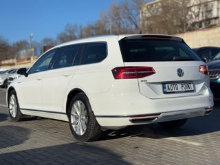 Volkswagen Passat foto 4