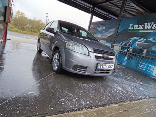 Chevrolet Aveo foto 2