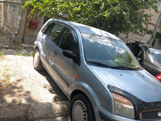 Ford Fusion foto 2