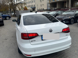 Volkswagen Jetta foto 4