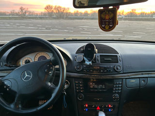 Mercedes E-Class foto 7