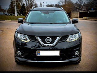 Nissan X-Trail foto 2