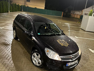 Opel Astra foto 1