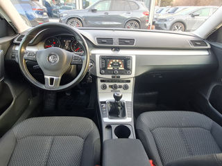 Volkswagen Passat foto 8