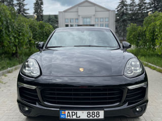 Porsche Cayenne foto 2