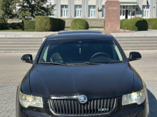 Skoda Superb foto 2