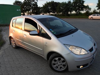 Mitsubishi Colt foto 1