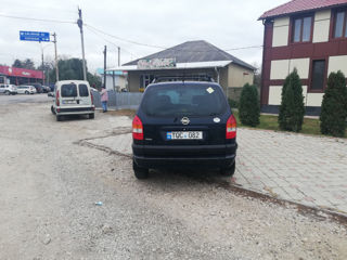 Opel Zafira foto 4