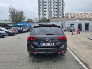 Volkswagen Passat foto 3