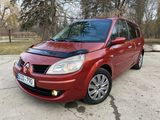 Renault Grand Scenic foto 2