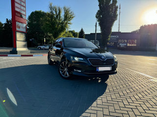 Skoda Superb foto 2