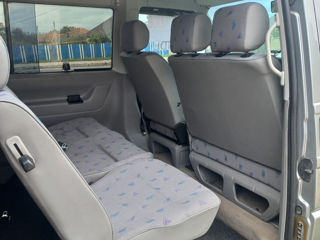 Volkswagen Caravelle foto 5