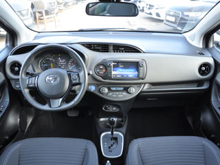 Toyota Yaris foto 10