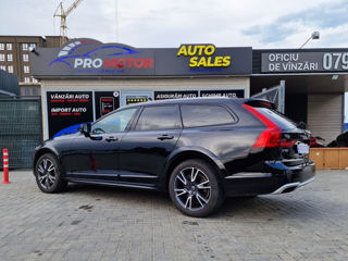 Volvo V90 Cross Country foto 3