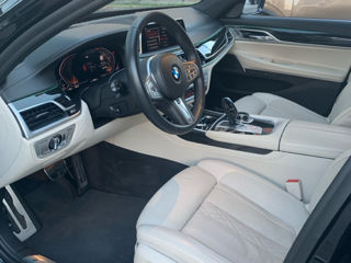 BMW 7 Series foto 7