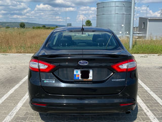 Ford Fusion foto 5