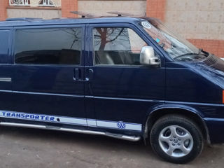 Volkswagen Caravelle foto 8