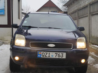 Ford Fusion foto 4