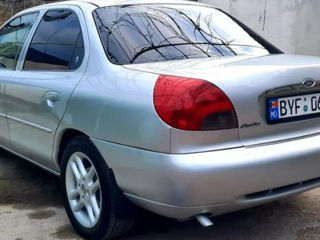 Ford Mondeo foto 5