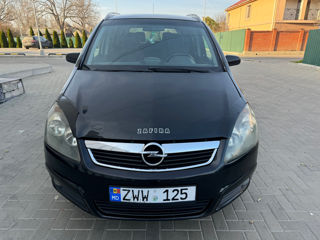 Opel Zafira foto 2