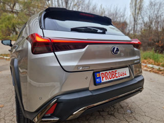 Lexus UX фото 4