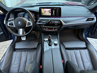 BMW 5 Series foto 10