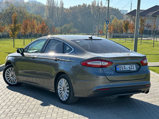 Ford Fusion foto 5