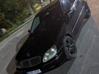 Mercedes S-Class foto 2