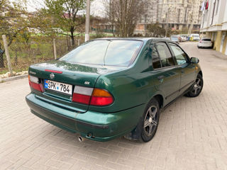 Nissan Almera foto 7