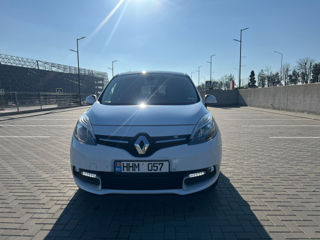 Renault Grand Scenic foto 2