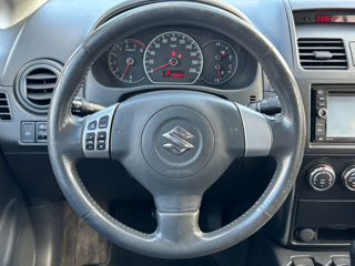 Suzuki SX4 foto 11