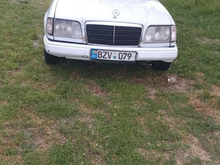 Mercedes Series (W124) фото 2