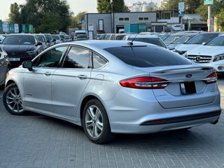 Ford Fusion foto 4