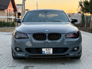 BMW 5 Series foto 2