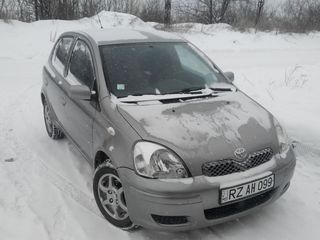 Toyota Yaris foto 2