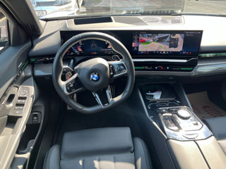 BMW 5 Series foto 10