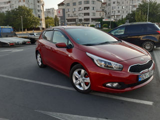 KIA Ceed foto 1