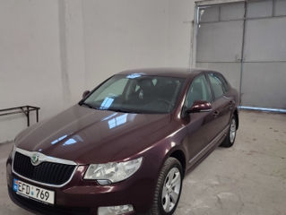 Skoda Superb foto 2