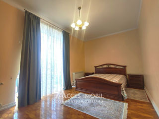 Apartament cu 4 camere, 190 m², Centru, Chișinău foto 3