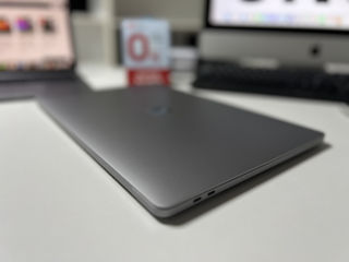 MacBook Pro 16, 2019/ i7 9gen/ 32gb Ram/ 1Tb SSD/ Radeon Pro 5500M 8Gb/ 95 cicluri foto 6