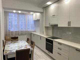 Apartament cu 2 camere, 73 m², Buiucani, Chișinău