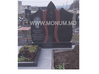 Monument calitativ din granit cu portret, inscriptie - 7400 L.