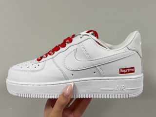 Nike Air Force 1 Low White x Supreme Unisex foto 9