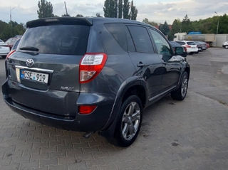 Toyota Rav 4 foto 4