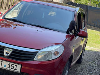 Dacia Sandero foto 2