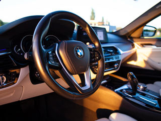 BMW 5 Series foto 7