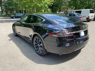 Tesla Model S foto 6