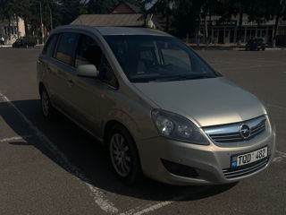 Opel Zafira foto 2