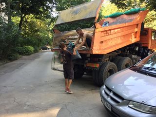 *Evacuarea deșeurilor.kamaz,zil,bobcat,miniescavator,buldoexcavator,demolari. foto 7