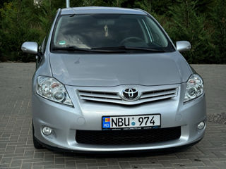 Toyota Auris foto 1